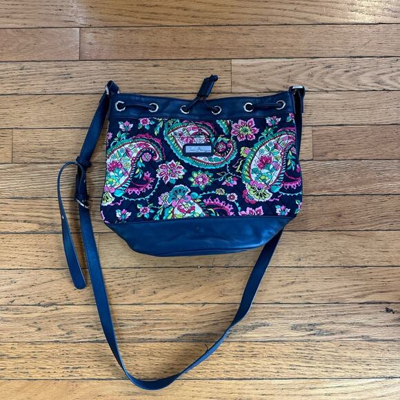 Vera Bradley Quilted Drawstring Bucket Paisley/Leather Handbag Cross Body - Picture 1 of 4